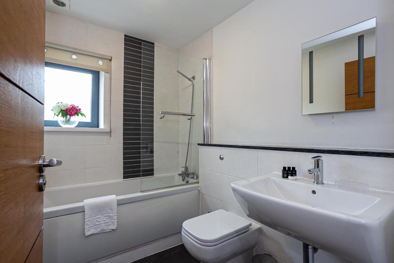 Dreamhouse Apartments Manchester City West Exteriör bild